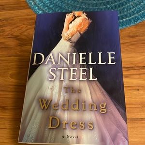 Danielle Steel: The Wedding Dress